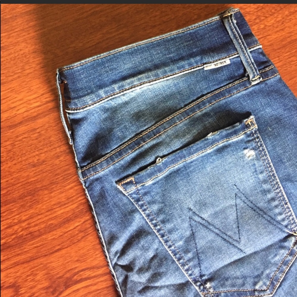 Mother Denim Dropout Distressed size 28